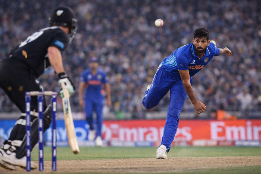 IND vs NZ Final दरम्यान जसप्रीत बुमराहची वेगवान गोलंदाजी; T20 World Cup अंतिम सामन्यात न्यूझीलंडविरुद्ध भारताचा दबदबा