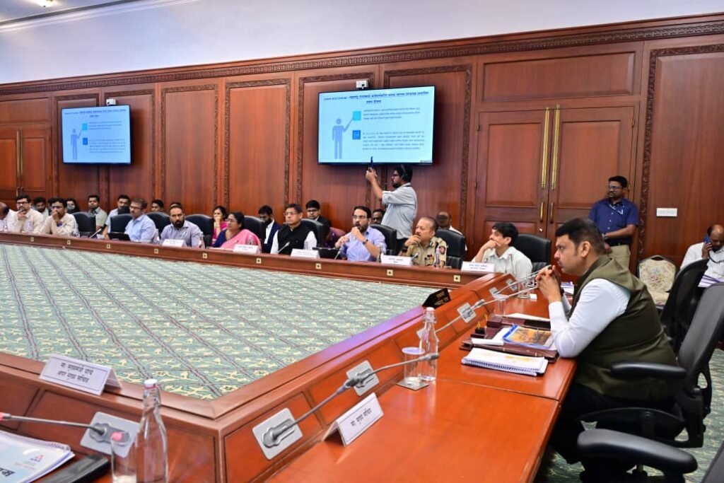 मुख्यमंत्री देवेंद्र फडणवीस यांच्या अध्यक्षतेखाली भाडेतत्त्वावरील परवडणारी घरे याबाबत बैठक